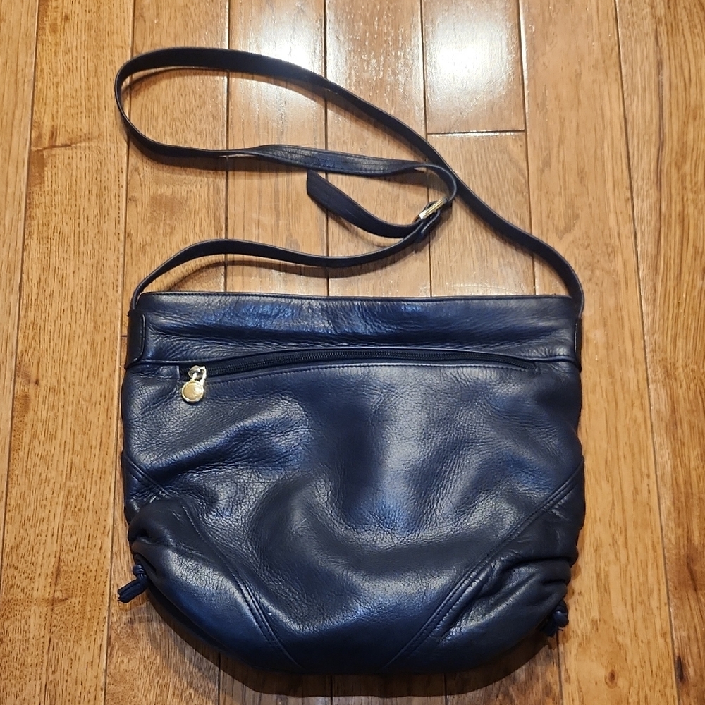 Tignanello Black Pebbled Leather Crossbody Shoulder Bag Navy